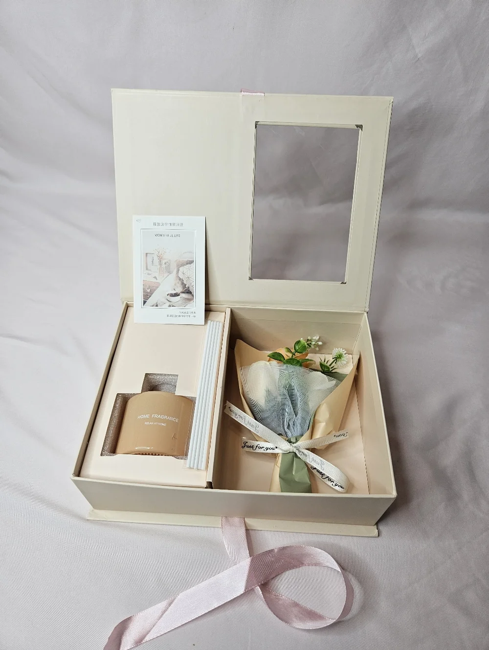 Luxury Gift Box with Reed Diffuser & Soap Flower Bouquet – Champagne